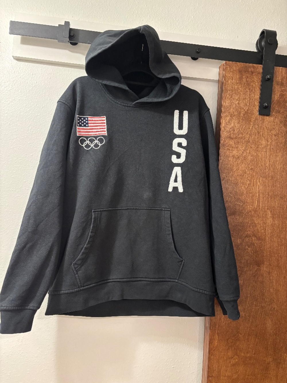 Rare find* Preowned Men’s Team Apparel USA Olympic Black XL Hoodie